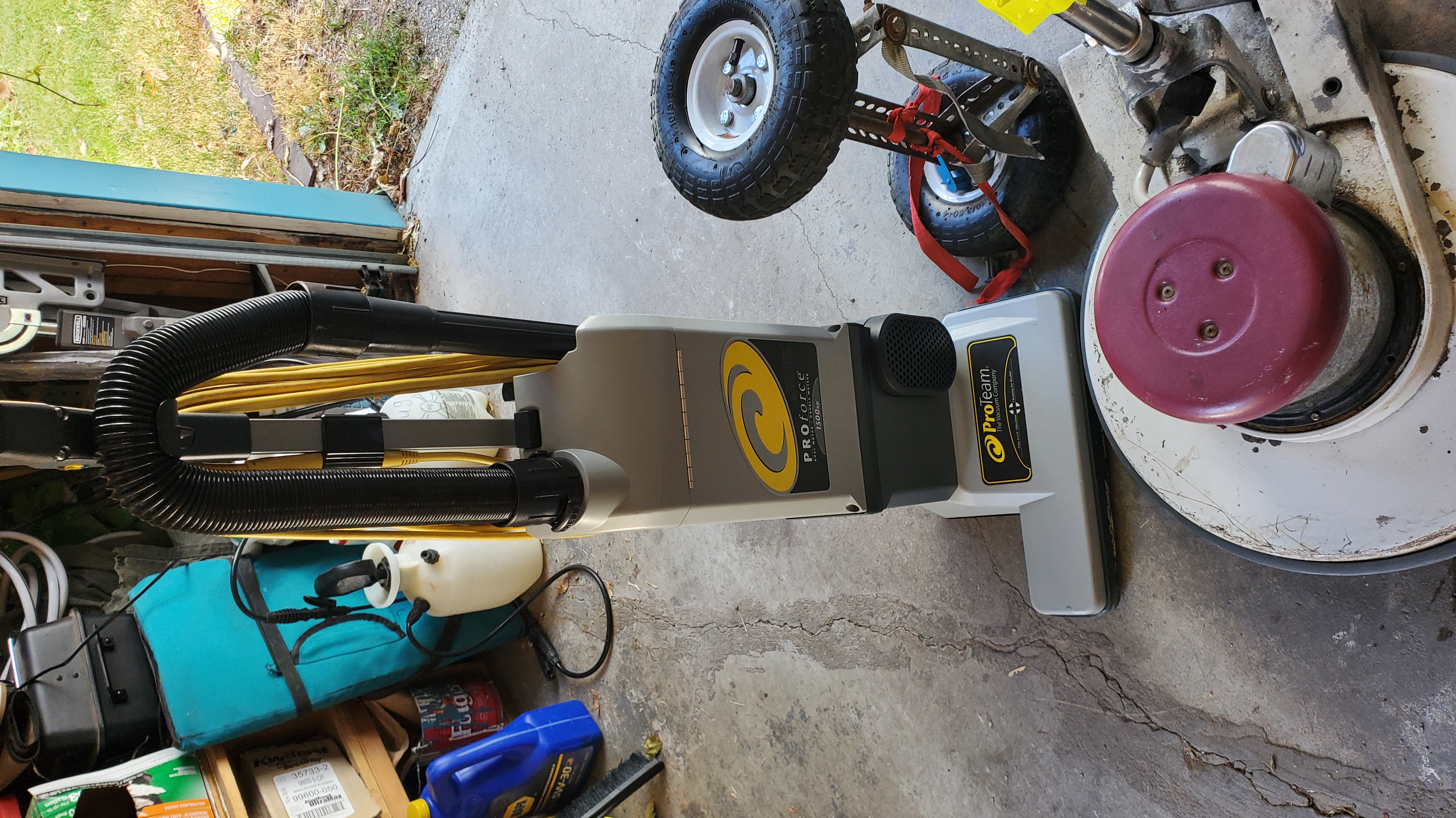 Floor burnisher and comecial vacumme